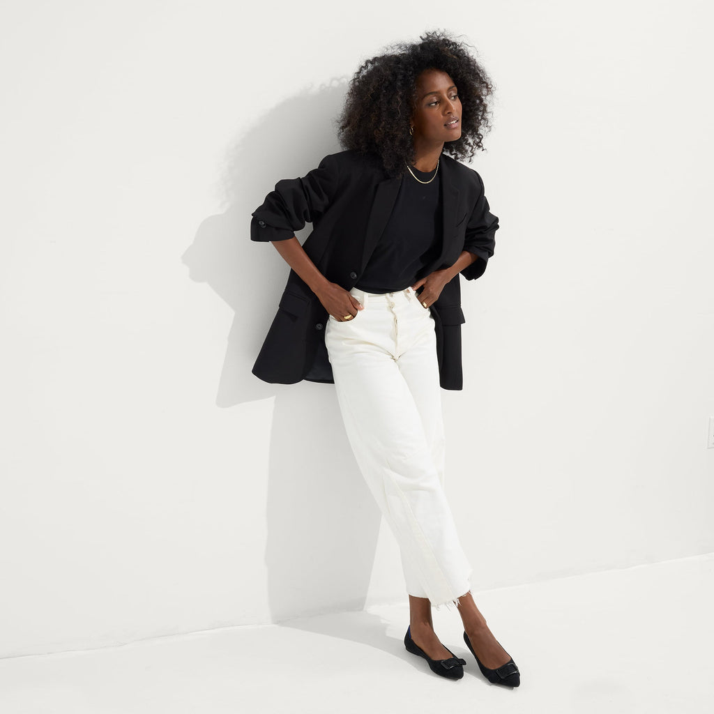 The ReVelvet™ Emblem Point II - ReVelvet™ Black